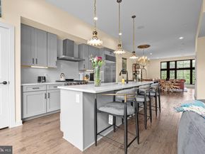4523 Riverside Way, Philadelphia PA 19127