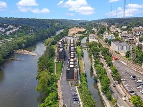 4523 Riverside Way, Philadelphia PA 19127