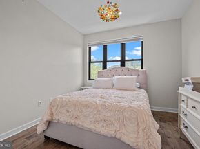 4523 Riverside Way, Philadelphia PA 19127