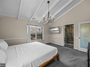 2124 W Reserve Drive, Philadelphia PA 19145