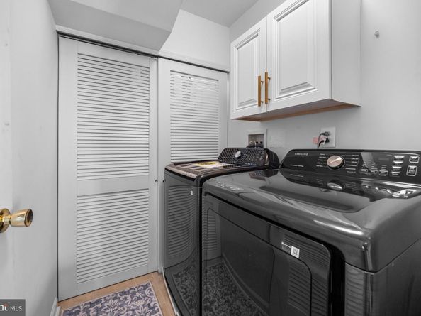 2124 W Reserve Drive, Philadelphia PA 19145