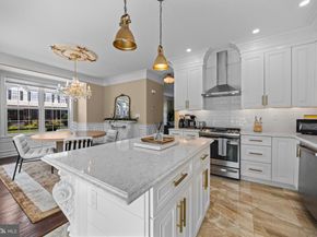 2124 W Reserve Drive, Philadelphia PA 19145