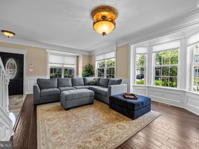 2124 W Reserve Drive, Philadelphia PA 19145