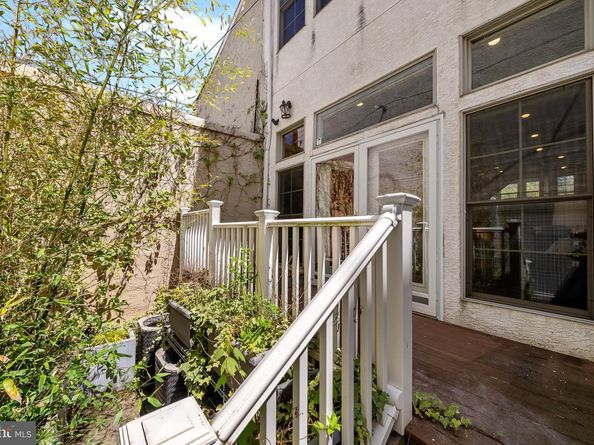 666 N 15TH Street, Philadelphia PA 19130