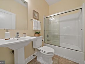 666 N 15TH Street, Philadelphia PA 19130
