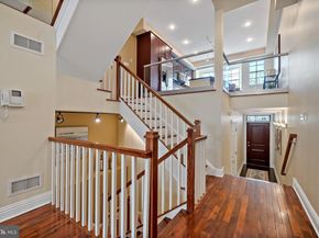 666 N 15TH Street, Philadelphia PA 19130