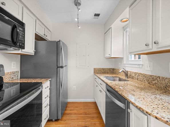 1109 N Vernon Street, Arlington VA 22201