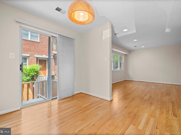 1109 N Vernon Street, Arlington VA 22201