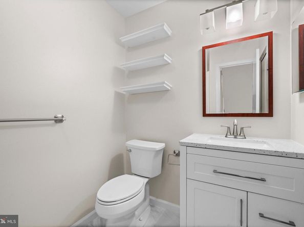1109 N Vernon Street, Arlington VA 22201