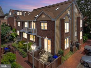 1109 N Vernon Street, Arlington VA 22201