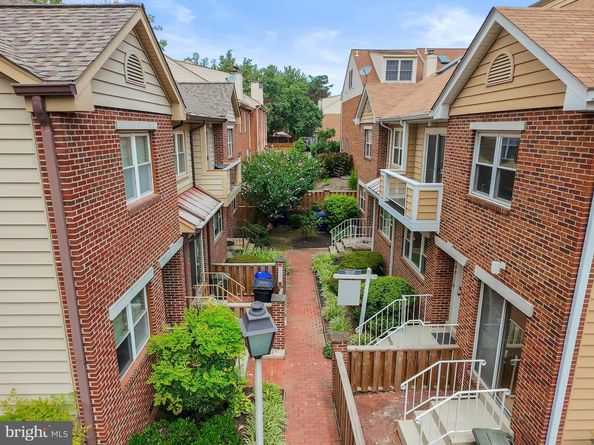 1109 N Vernon Street, Arlington VA 22201