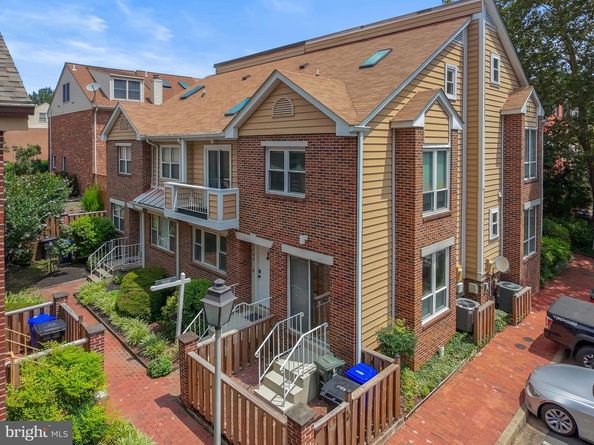 1109 N Vernon Street, Arlington VA 22201