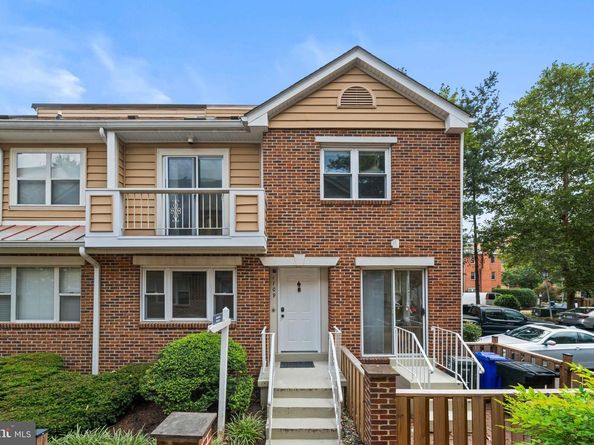 1109 N Vernon Street, Arlington VA 22201