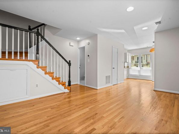 1109 N Vernon Street, Arlington VA 22201