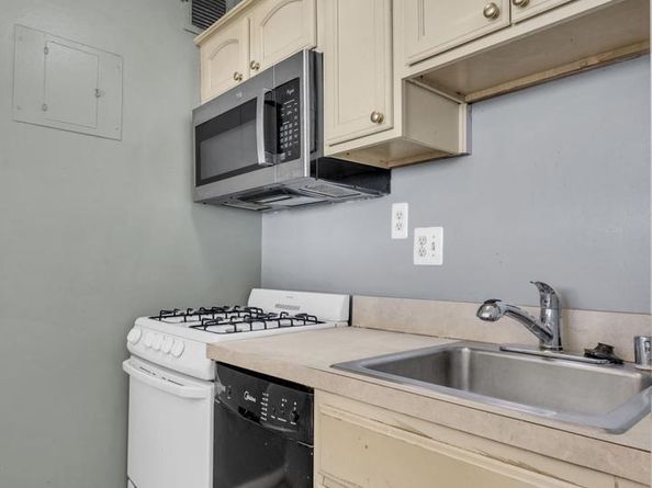 2500 N Van Dorn Street 1409, Alexandria VA 22302
