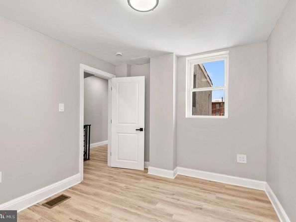 1150 S 6TH Street, Philadelphia PA 19147