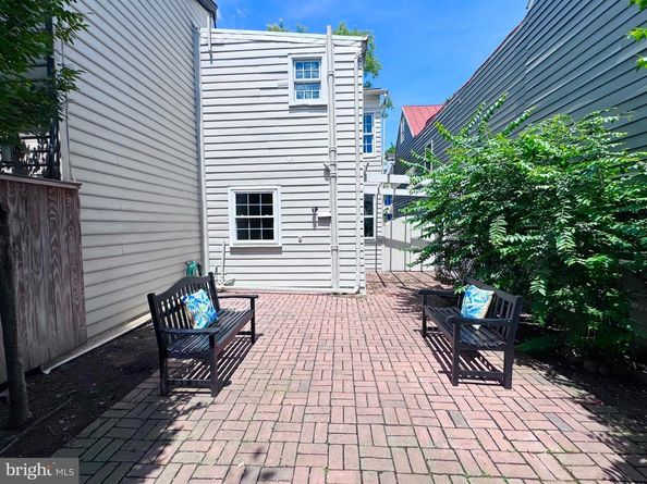 210 Gibbon Street, Alexandria VA 22314