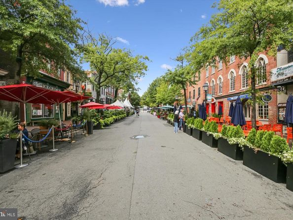 210 Gibbon Street, Alexandria VA 22314