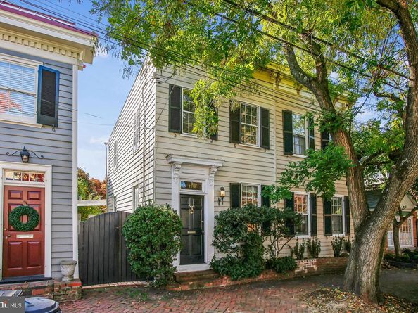 210 Gibbon Street, Alexandria VA 22314