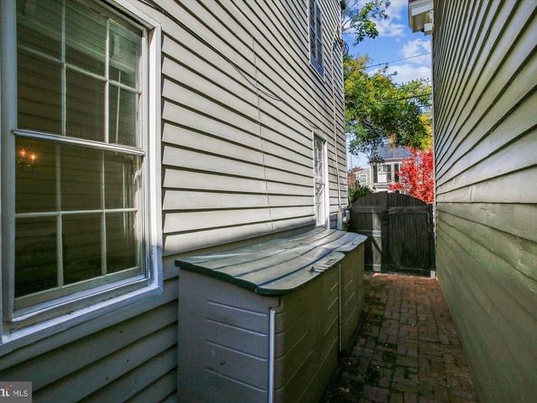 210 Gibbon Street, Alexandria VA 22314