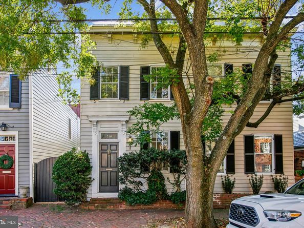210 Gibbon Street, Alexandria VA 22314