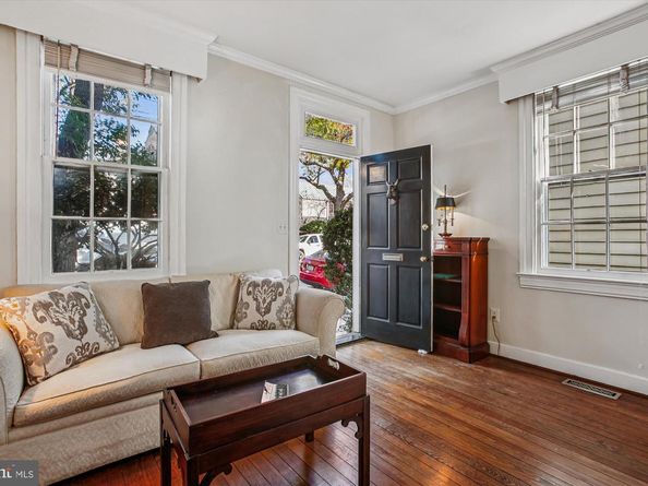 210 Gibbon Street, Alexandria VA 22314