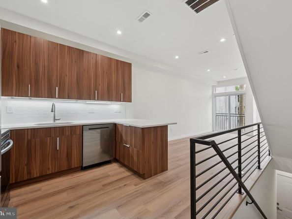 2209 N Franklin Street, Philadelphia PA 19133