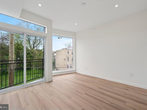 2209 N Franklin Street, Philadelphia PA 19133