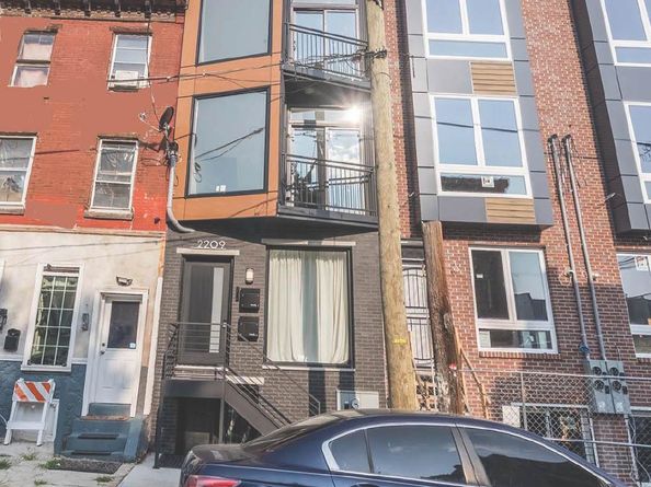 2209 N Franklin Street, Philadelphia PA 19133