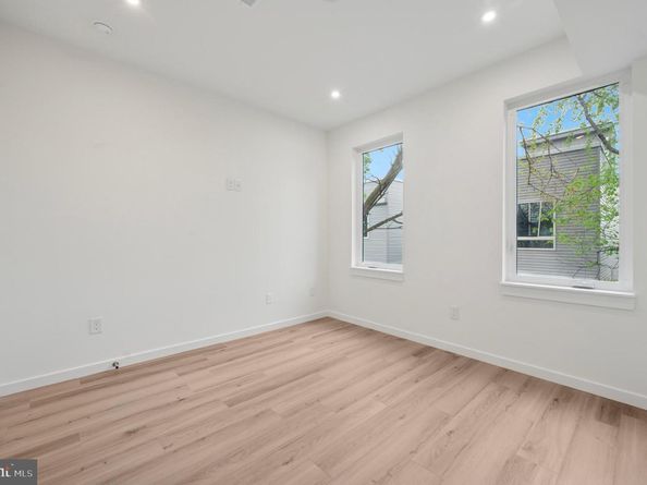 2209 N Franklin Street, Philadelphia PA 19133
