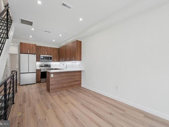 2209 N Franklin Street, Philadelphia PA 19133