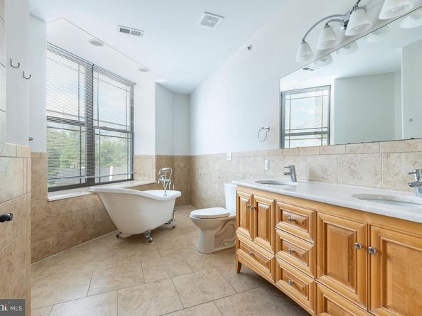 4557 Manayunk Avenue, Philadelphia PA 19128