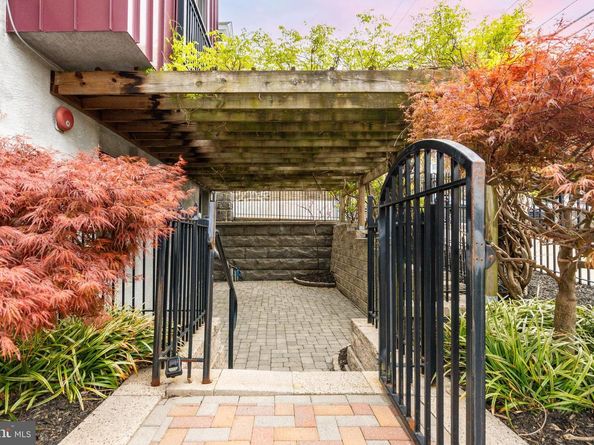 4557 Manayunk Avenue, Philadelphia PA 19128