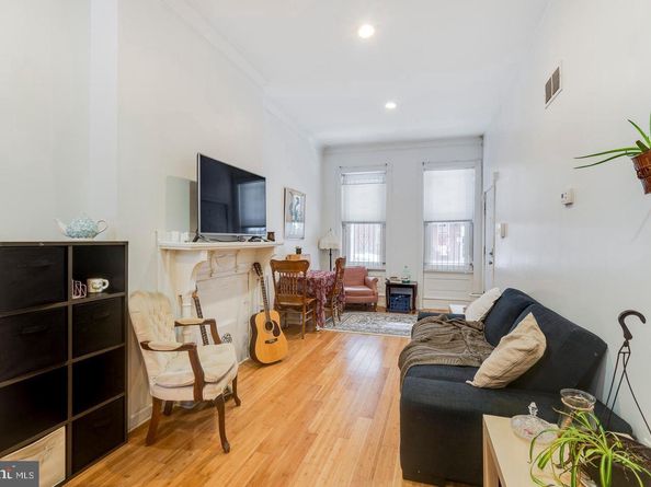 4031 Green Street, Philadelphia PA 19104
