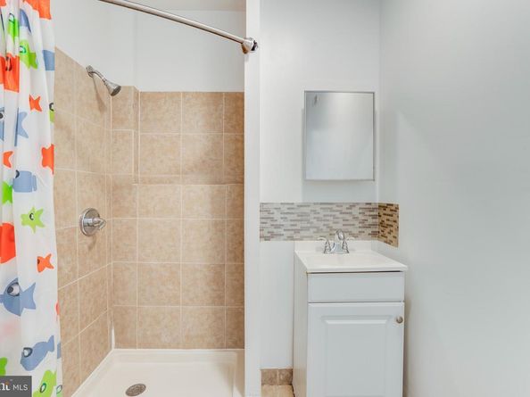 4031 Green Street, Philadelphia PA 19104