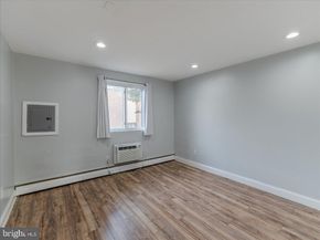 100 E Glenolden Avenue R9, Glenolden PA 19036