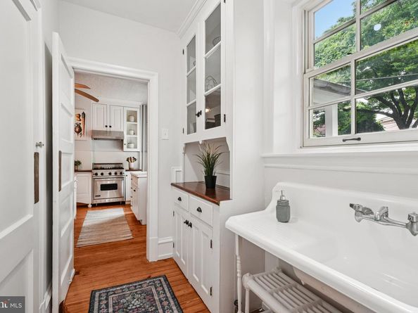 614 E Vernon Road, Philadelphia PA 19119