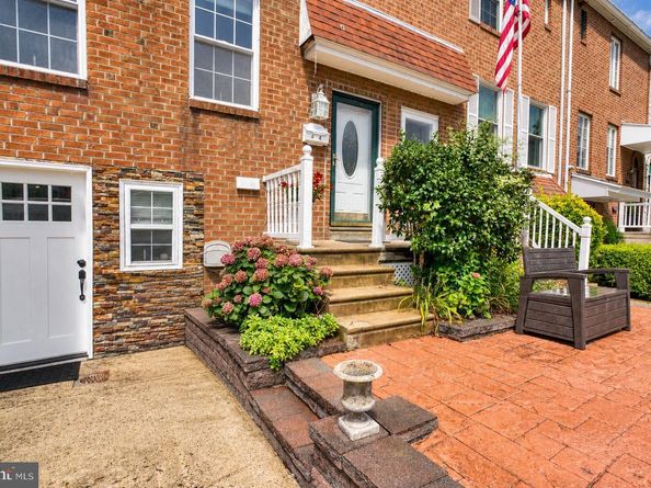 4241 Chalfont Place, Philadelphia PA 19154
