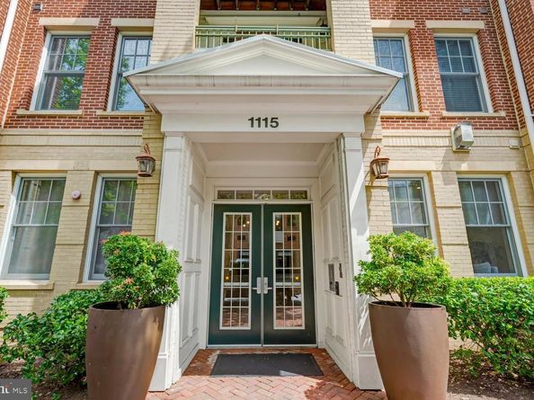 1115 Cameron 212, Alexandria VA 22314