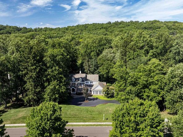 48 Woodside Lane, New Hope PA 18938