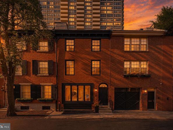 1923 Manning Street, Philadelphia PA 19103