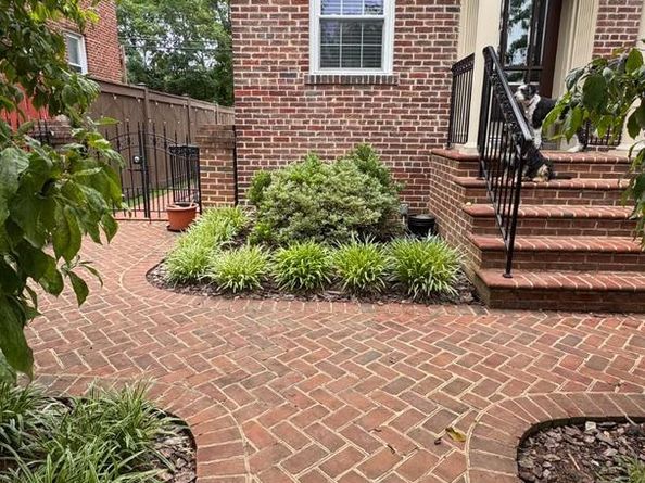 323 Mount Vernon Avenue, Alexandria VA 22301