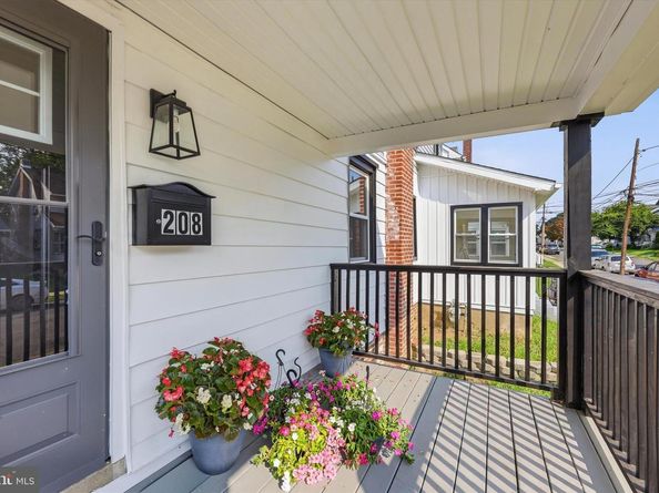 208 Marshall Avenue, Darby PA 19023