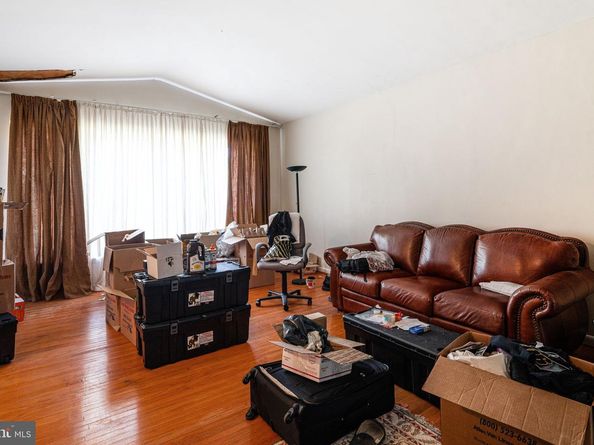 7942 Oak Hill Drive, Cheltenham PA 19012