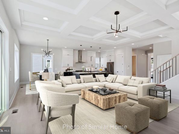 6033 19TH Road N, Arlington VA 22205