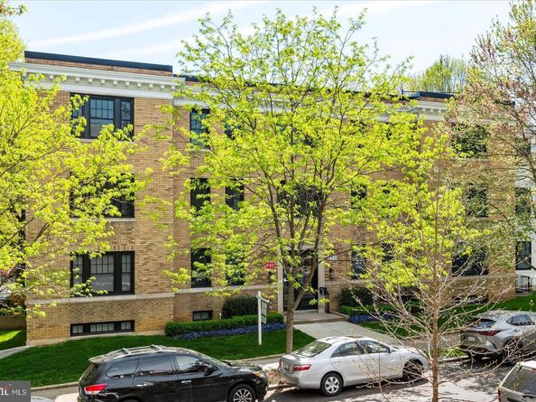 2869 28TH NW 101, Washington DC 20008