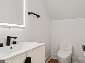 103 Saint Andrews Drive NE, Vienna VA 22180