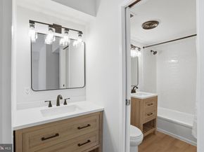 2313 Freetown Court 20/11C, Reston VA 20191