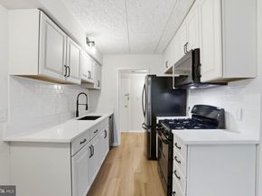 2313 Freetown Court 20/11C, Reston VA 20191