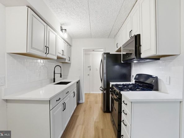 2313 Freetown Court 20/11C, Reston VA 20191